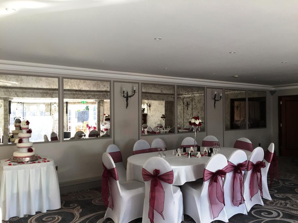 The Royal Chace Hotel Enfield Kültér fotó